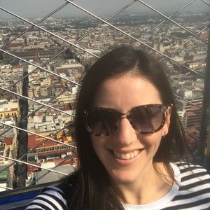 Meet your Posher, Olivia